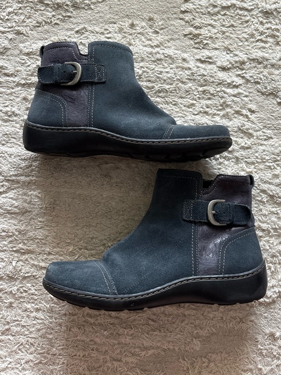 Clarks Shoes - Clarks Collection Cora Marigold Blue Suede Ankle Boots Size 7.5